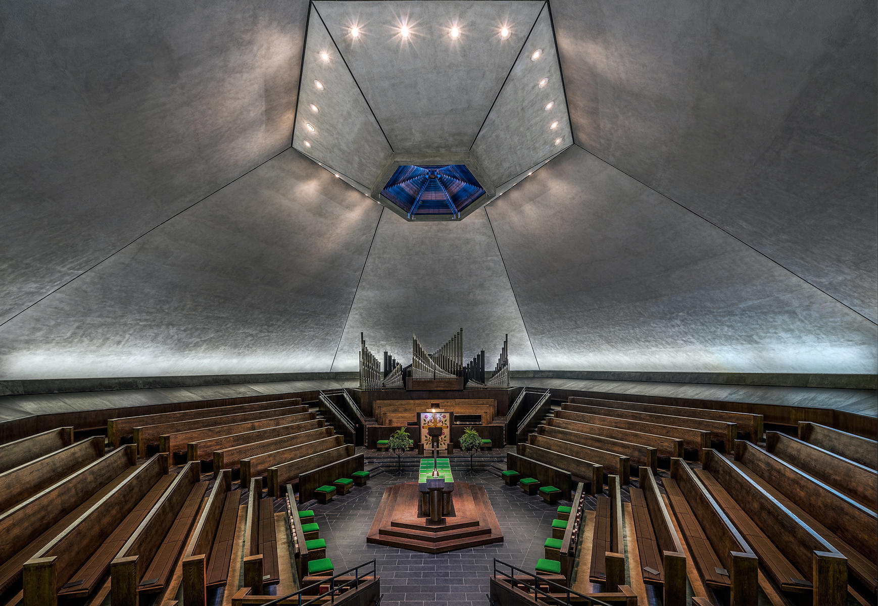 The North Christian Church - 1962 - Eero Saarinen - Columbus, Indiana