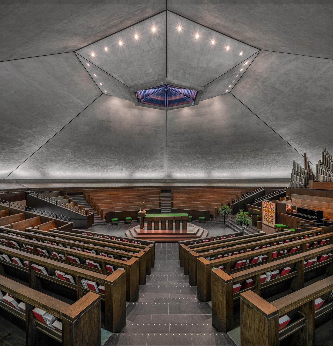 The North Christian Church - 1962 - Eero Saarinen - Columbus, Indiana
