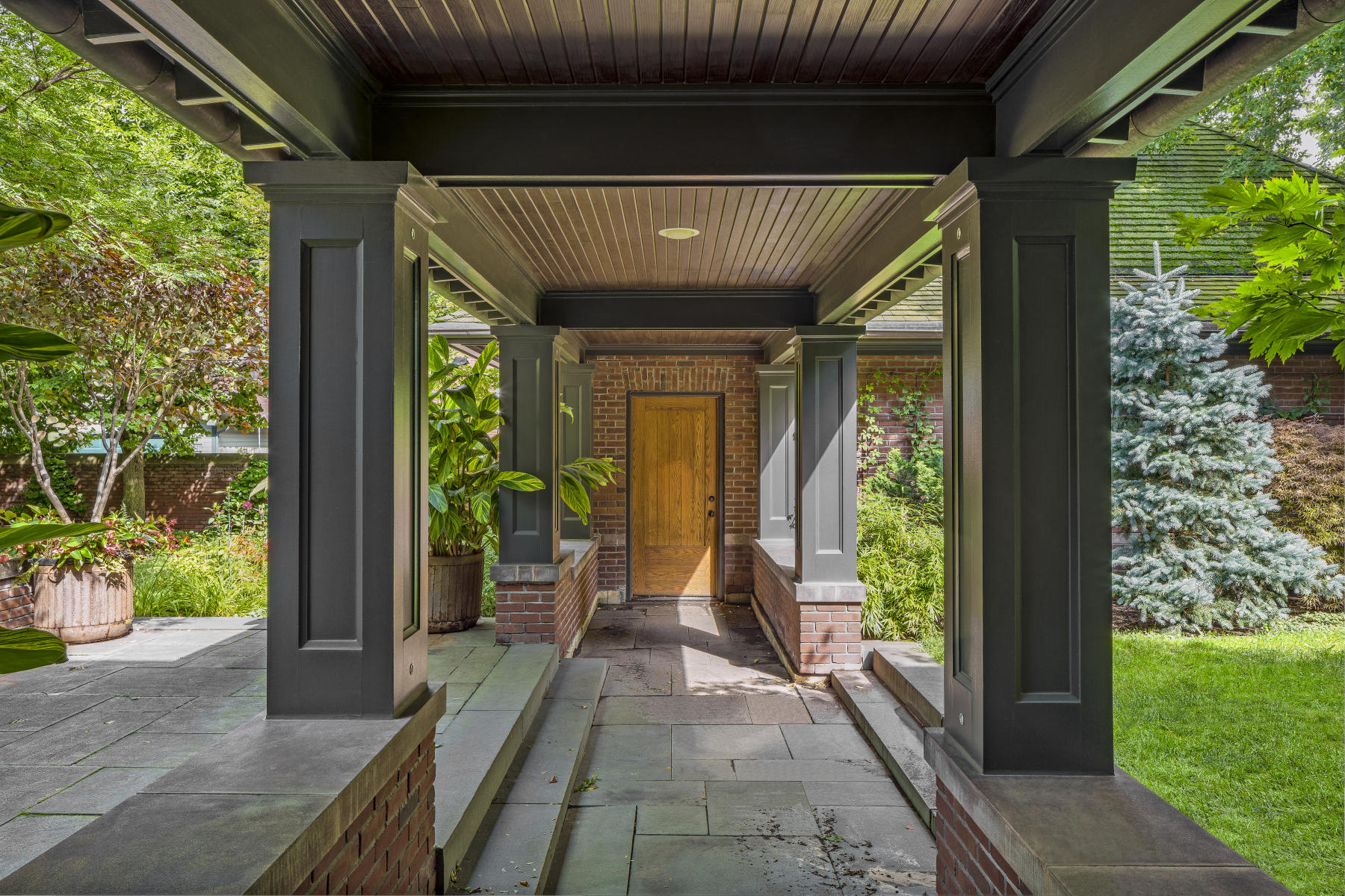 The Catherine M. White 'Double' House - 1897 - Myron Hunt - Evanston