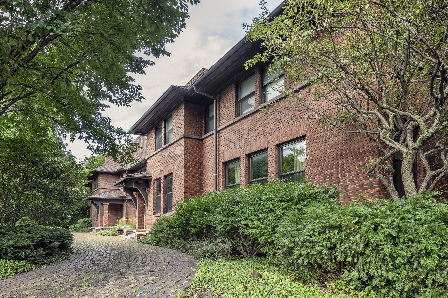 The Catherine M. White 'Double' House - 1897 - Myron Hunt - Evanston