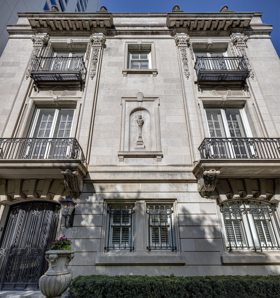 The Philip T. Starck House - 1925 - Ernest Mayo - Chicago