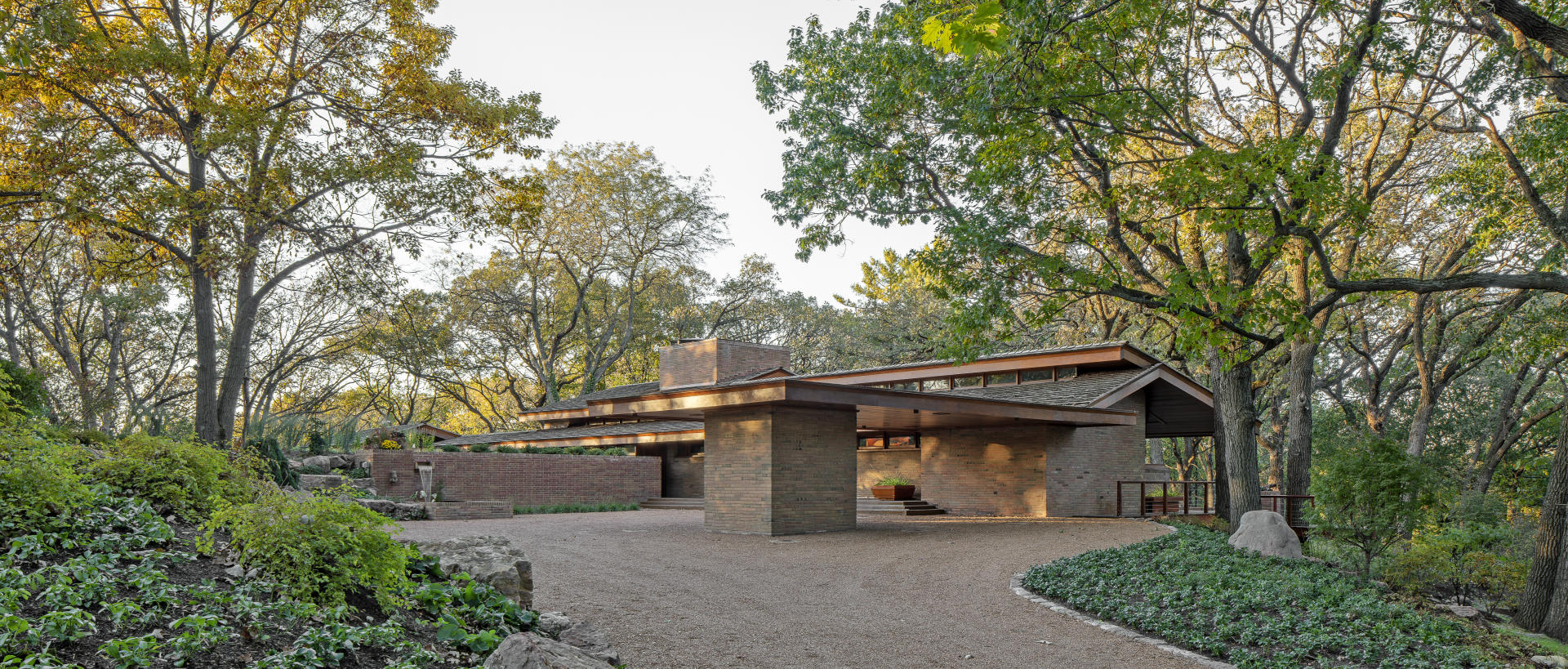 The Louis Fredrick House - 1957 - Frank Lloyd Wright - Barrington