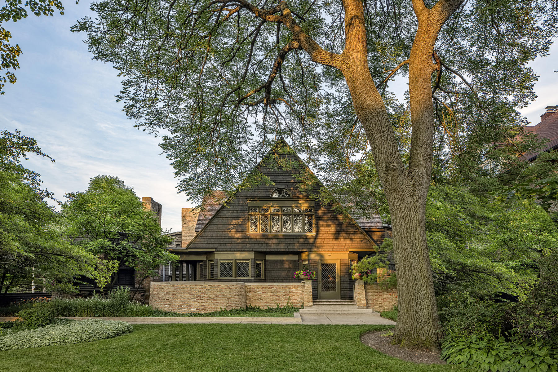 The Frank Lloyd Wright Home and Studio - 1889/1909 - Frank Lloyd Wright - Oak Park