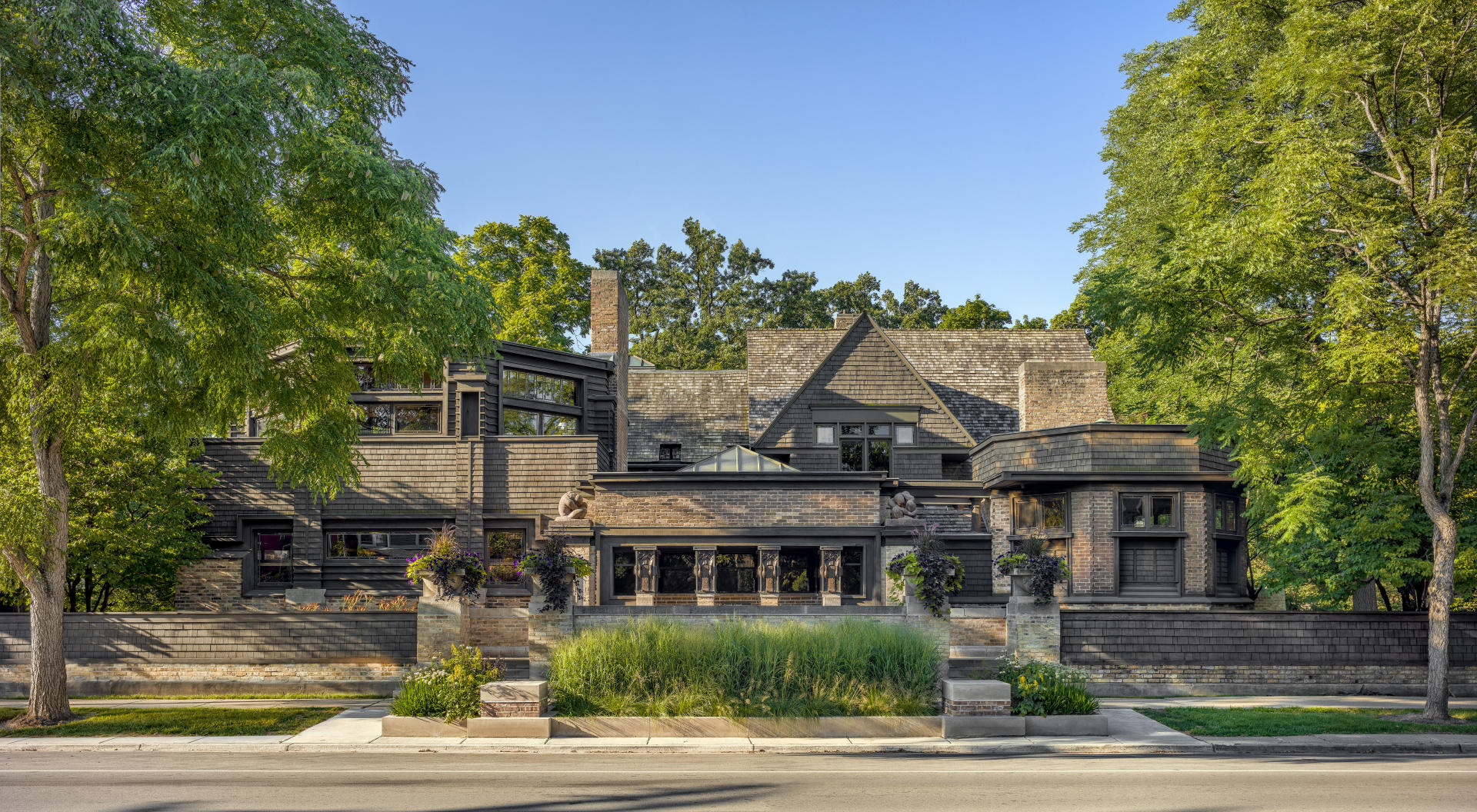 The Frank Lloyd Wright Home and Studio - 1889/1909 - Frank Lloyd Wright - Oak Park