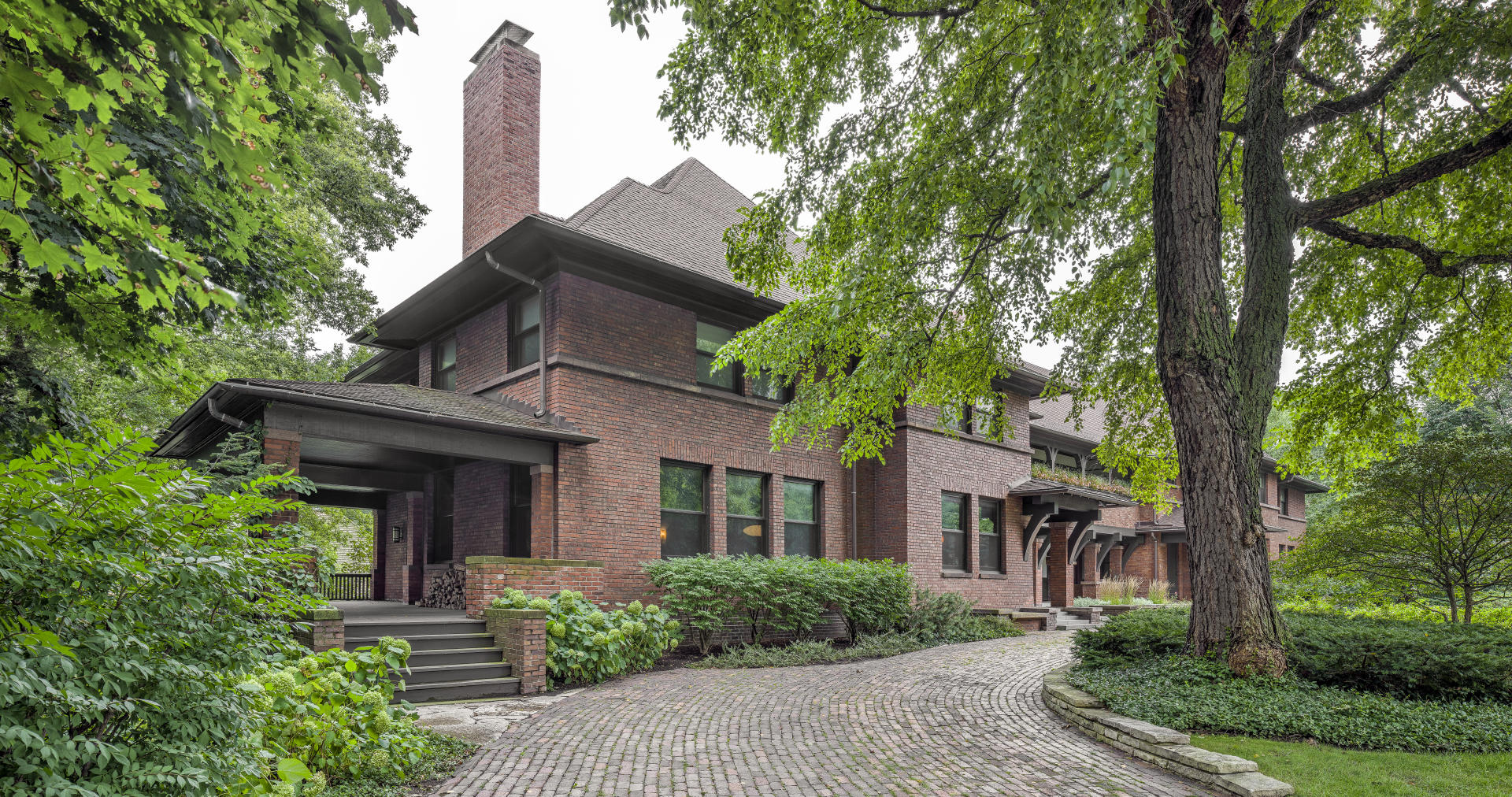 The Catherine M. White 'Double' House - 1897 - Myron Hunt - Evanston