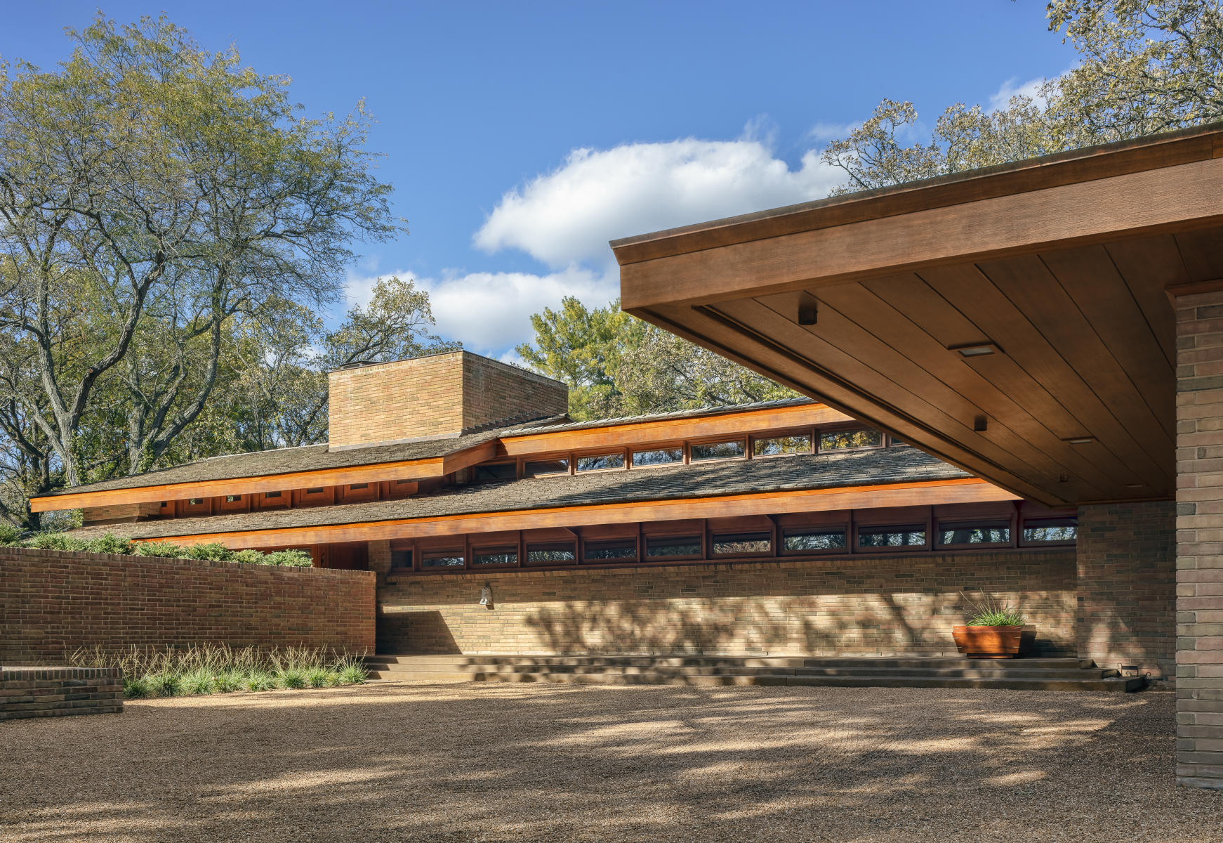The Louis Fredrick House - 1957 - Frank Lloyd Wright - Barrington
