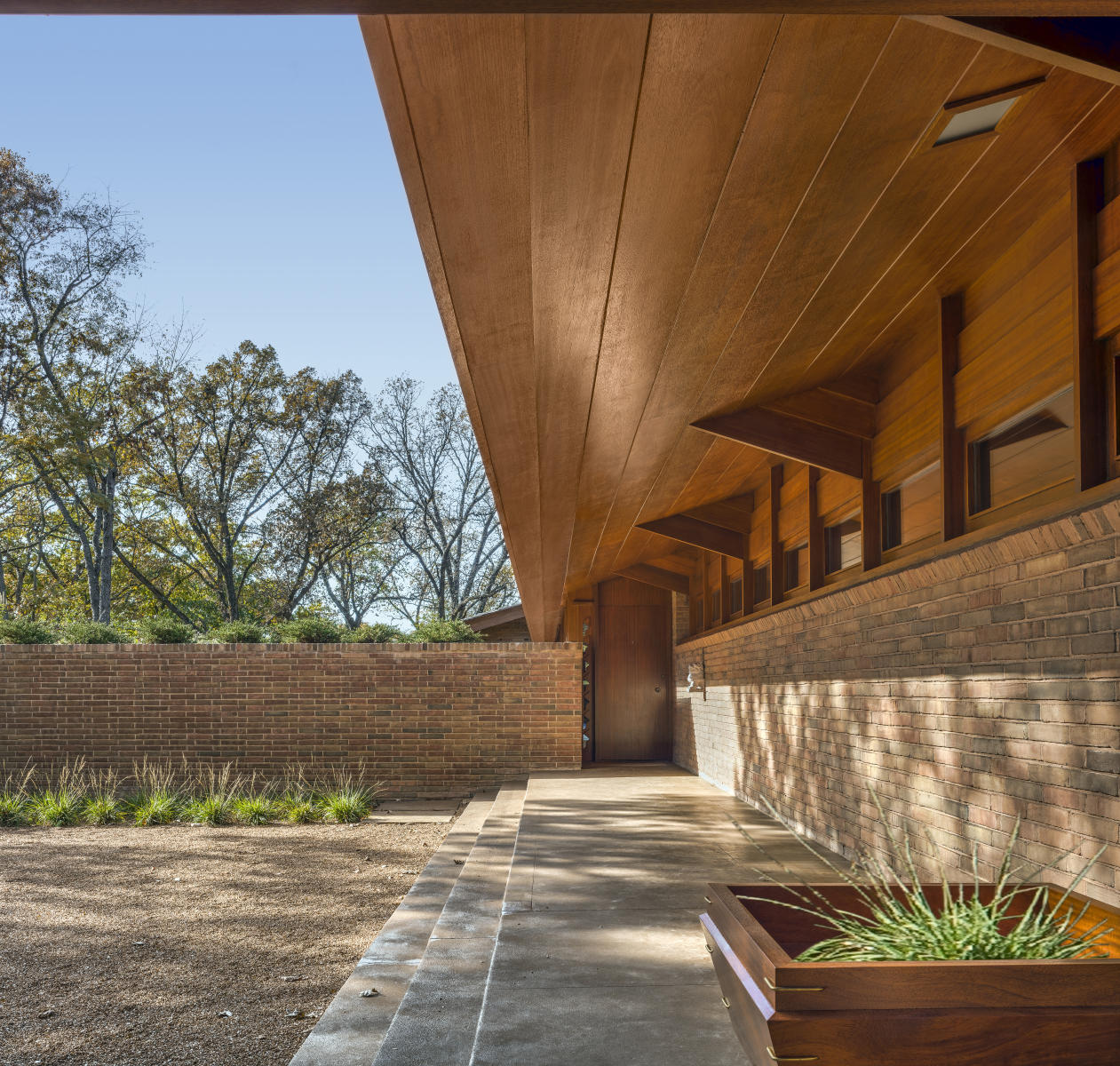 The Louis Fredrick House - 1957 - Frank Lloyd Wright - Barrington