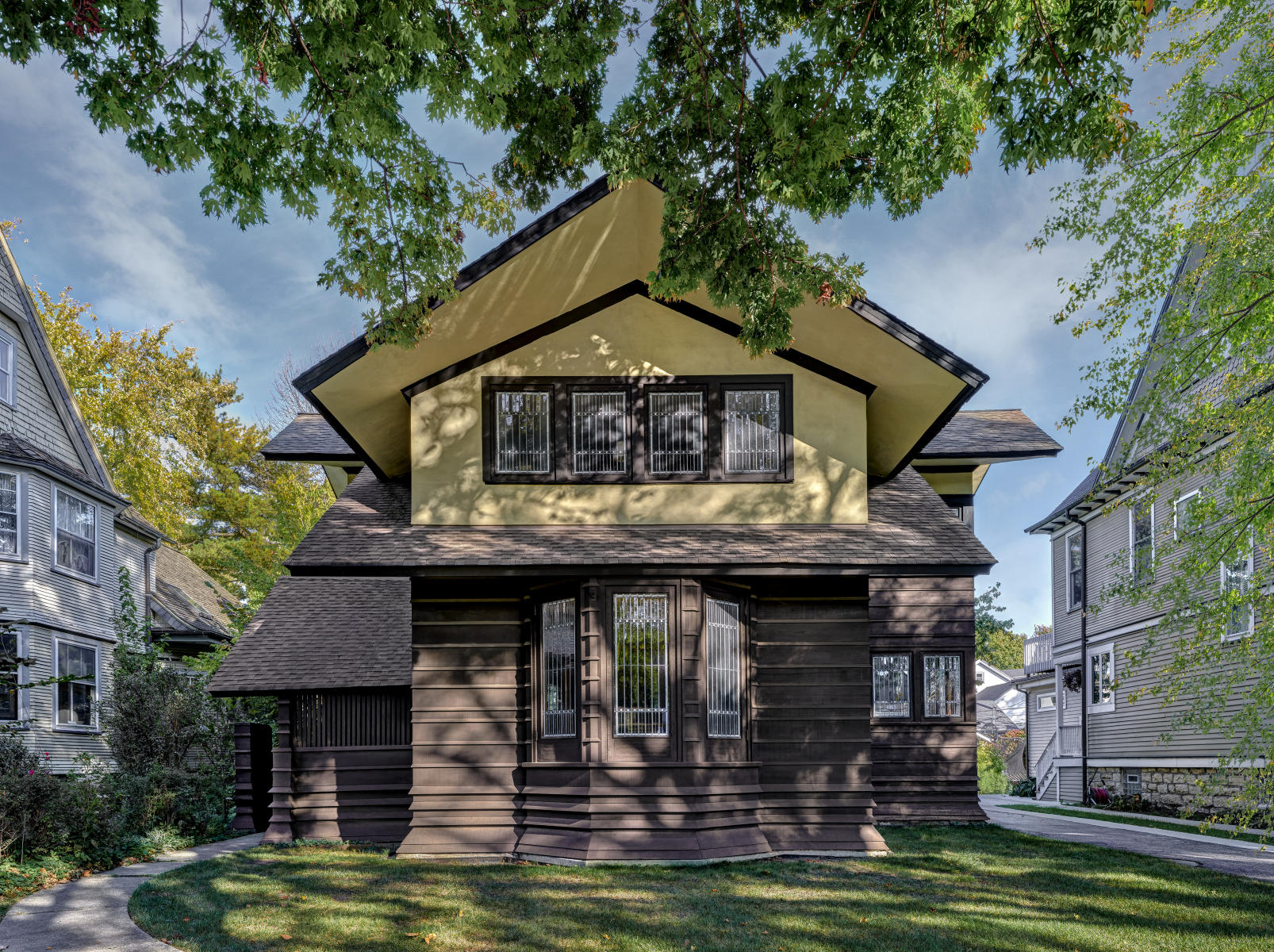 The E. Arthur Davenport House - 1901 - Frank Lloyd Wright - River Forest