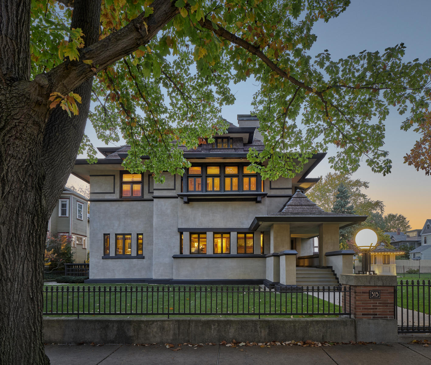 The Edward R. Hills House - 1883/1906/1977 ::James Caulfield's